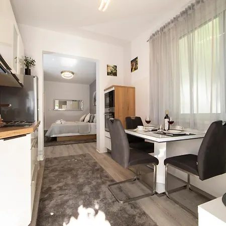 Ozrenka Apartment
