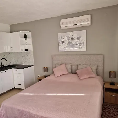 Apartment Ozrenka Tucepi