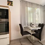 Ozrenka Apartament *