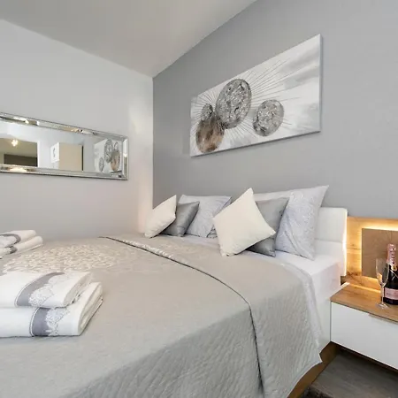 Ozrenka Apartament Tučepi